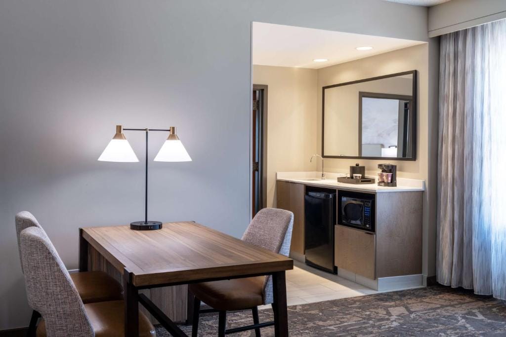 Embassy Suites by Hilton Albuquerque — 3