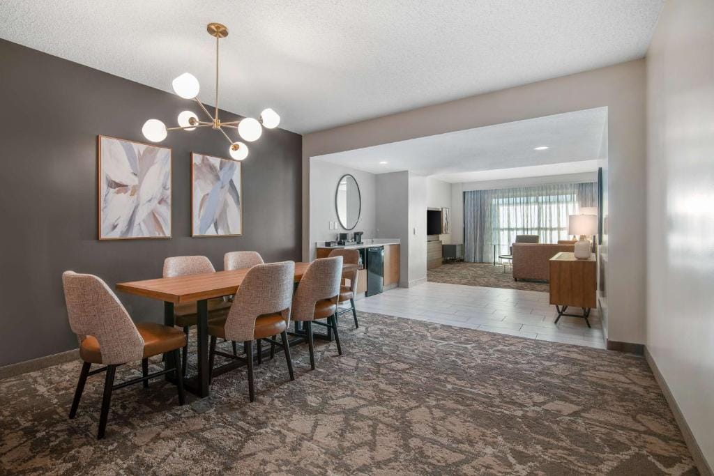 Embassy Suites by Hilton Albuquerque — 5