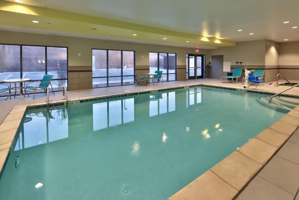 Hampton Inn & Suites Albuquerque Airport — 4