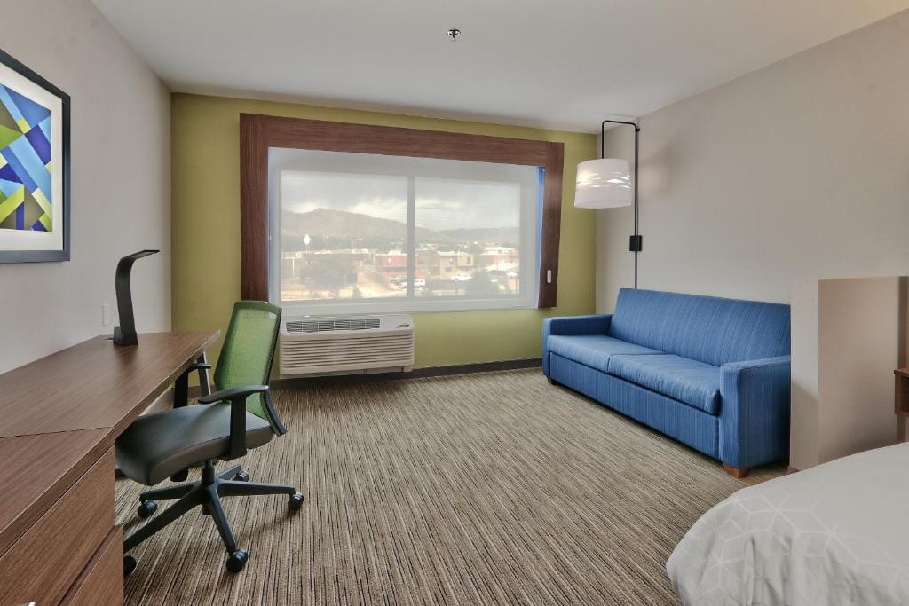 Holiday Inn Express & Suites - Albuquerque East by IHG — 2