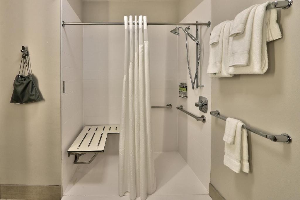 Holiday Inn Express & Suites - Albuquerque East by IHG — 3