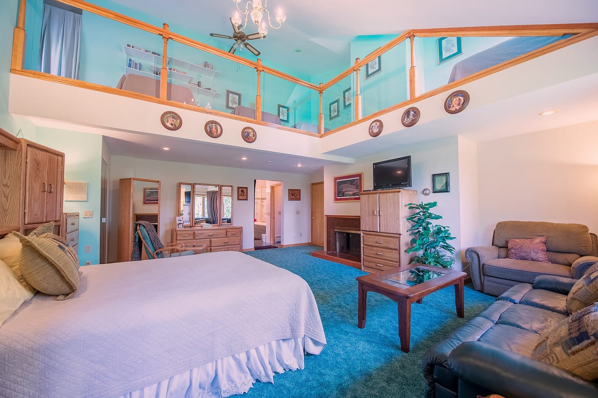 Alaska House of Jade Bed & Breakfast — 3