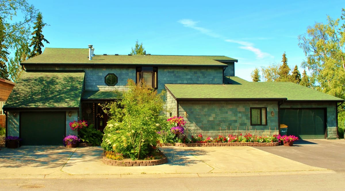 Alaska House of Jade Bed & Breakfast — 4