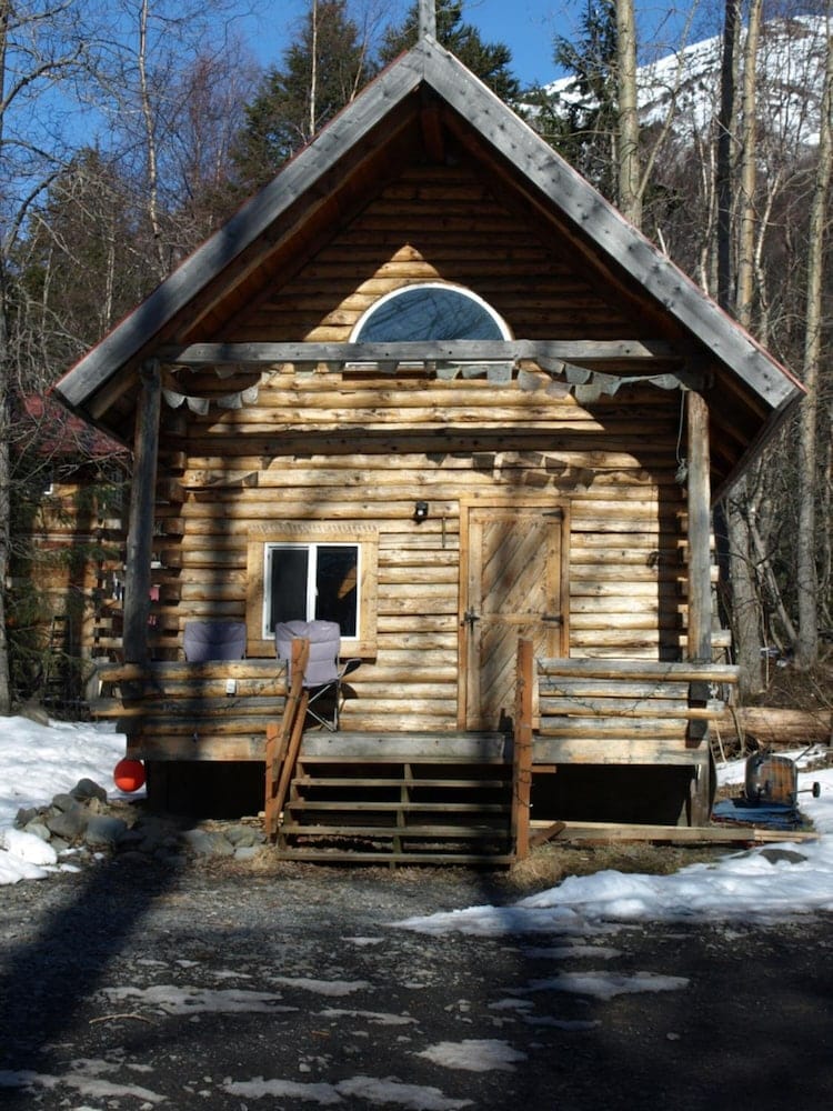 Brown Bear Saloon & Hotel