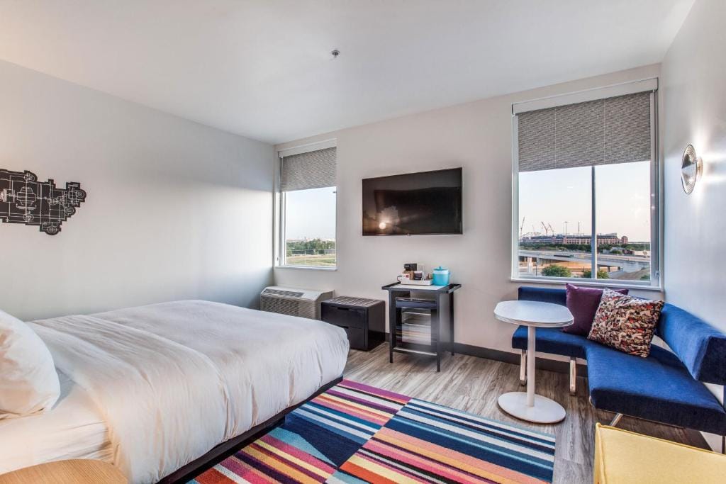 Aloft by Marriott Dallas Arlington Entertainment District — 2
