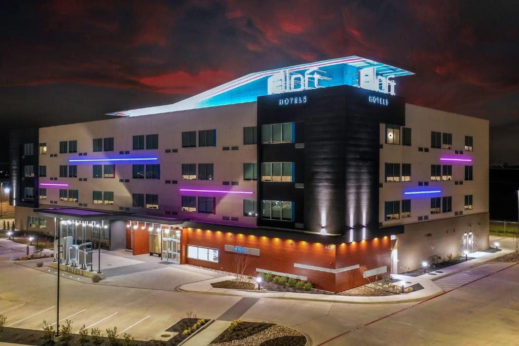 Aloft by Marriott Dallas Arlington South