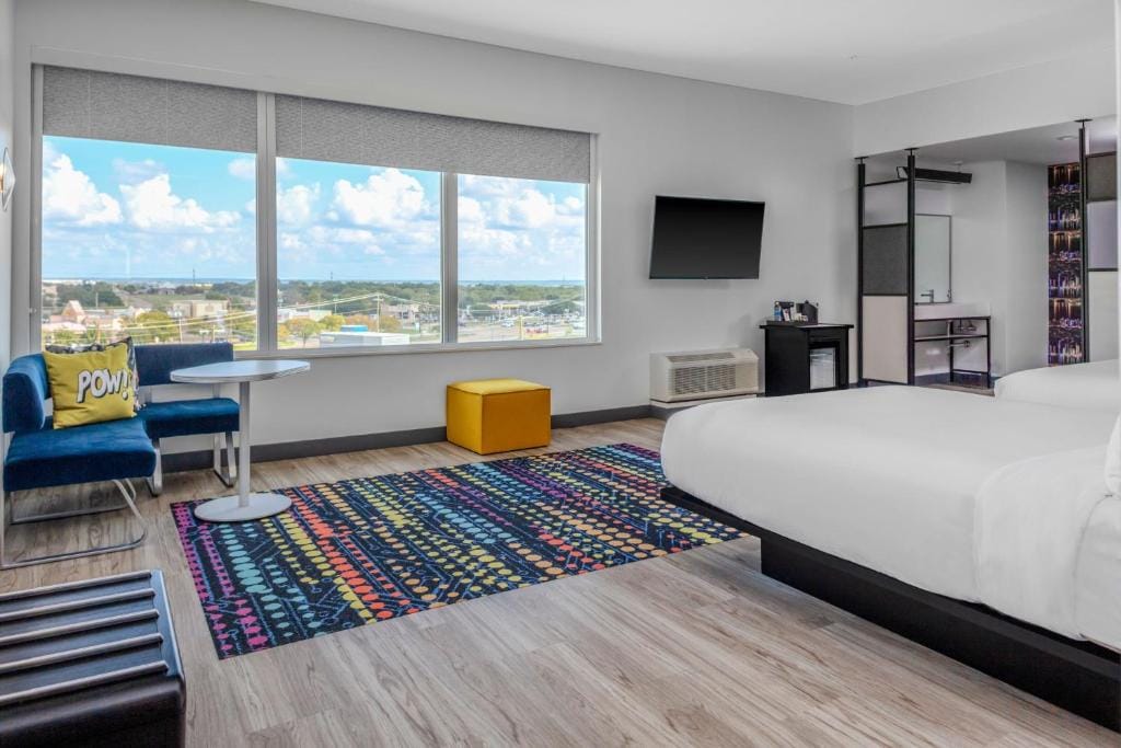 Aloft by Marriott Dallas Arlington South — 2