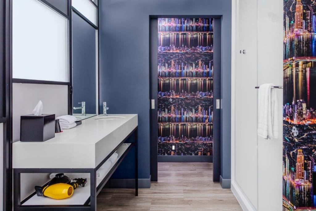 Aloft by Marriott Dallas Arlington South — 3