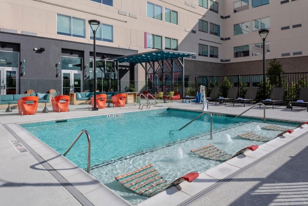 Aloft by Marriott Dallas Arlington South — 4