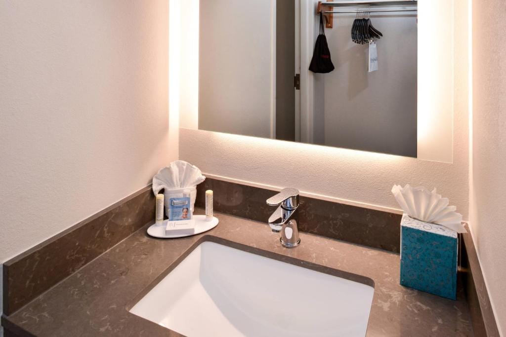 Fairfield Inn Arlington Near Six Flags — 3