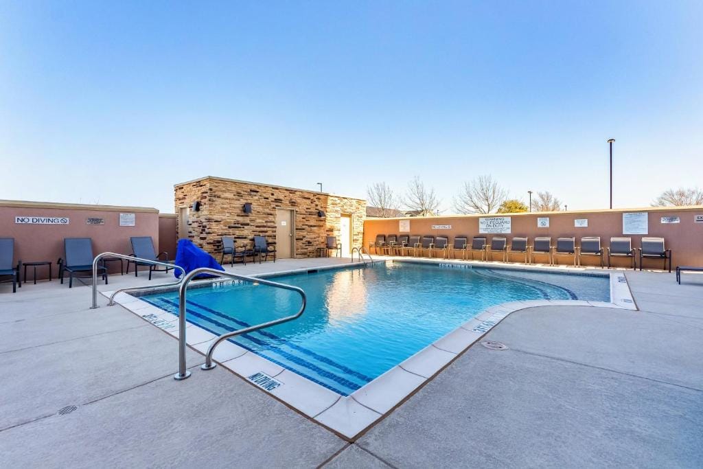 Fairfield Inn & Suites Dallas Arlington South — 4