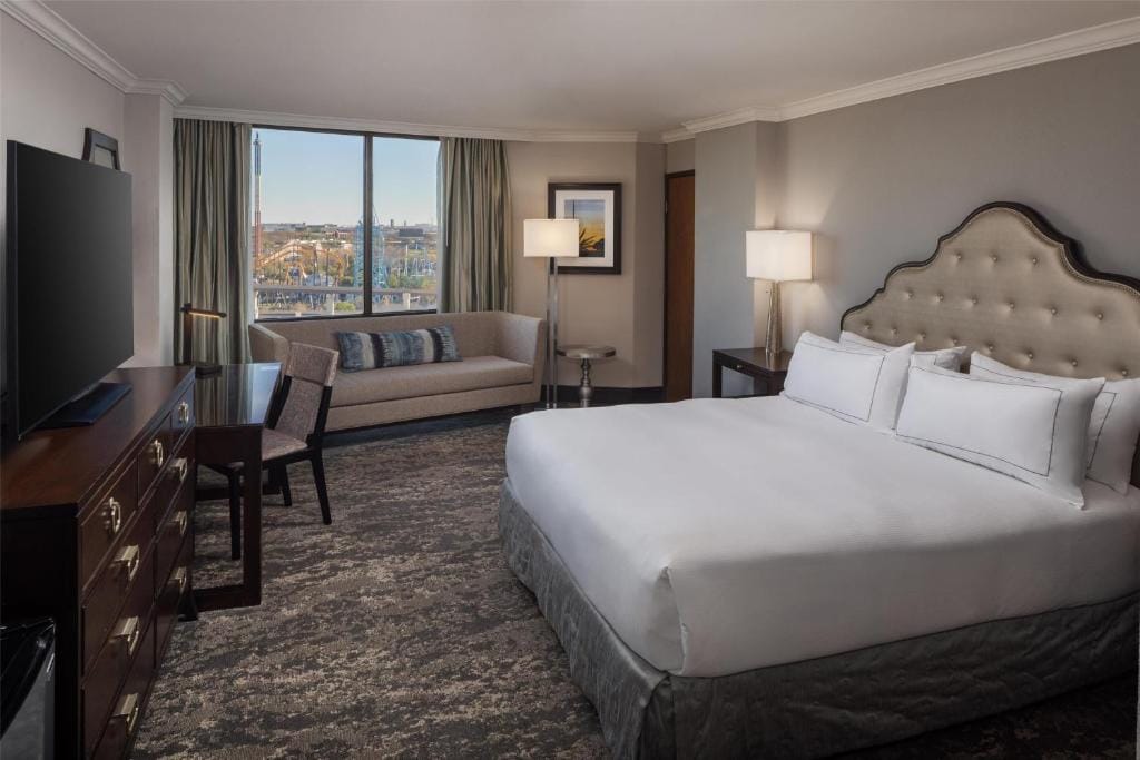 Hilton Arlington — 2