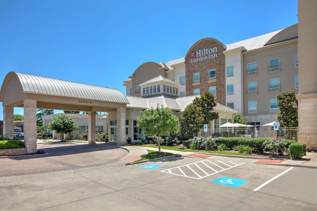 Hilton Garden Inn Dallas Arlington — 3