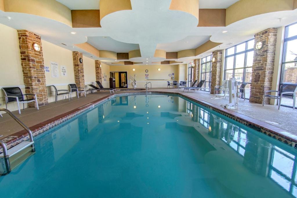 Holiday Inn Arlington Northeast by IHG — 4