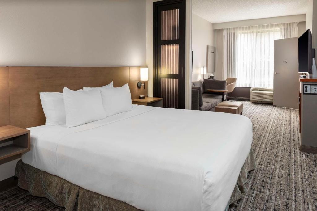 Hyatt Place-Dallas/Arlington — 4