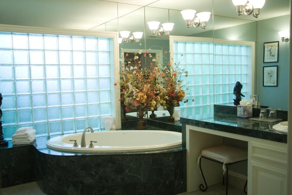 The Sanford House Inn & Spa — 3
