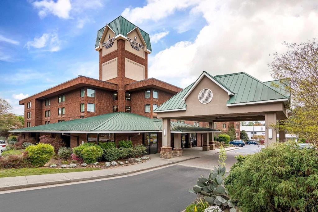 Country Inn & Suites by Radisson, Atlanta Galleria-Ballpark, GA — 2