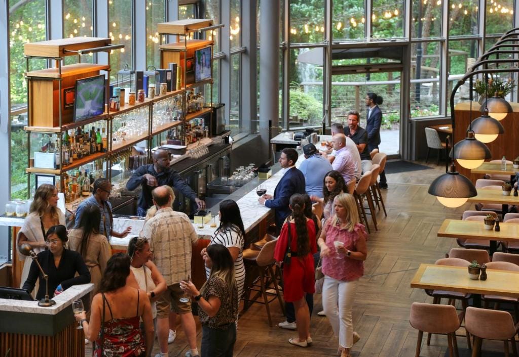 Crowne Plaza Atlanta Perimeter at Ravinia by IHG — 4