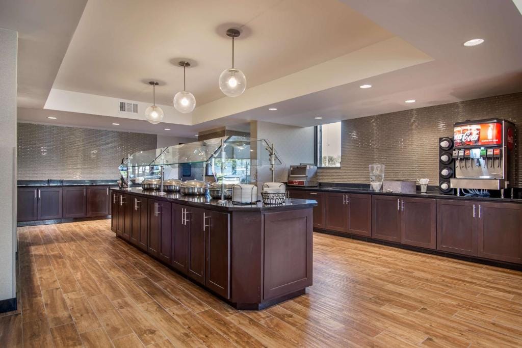 Drury Inn & Suites Atlanta Airport — 5