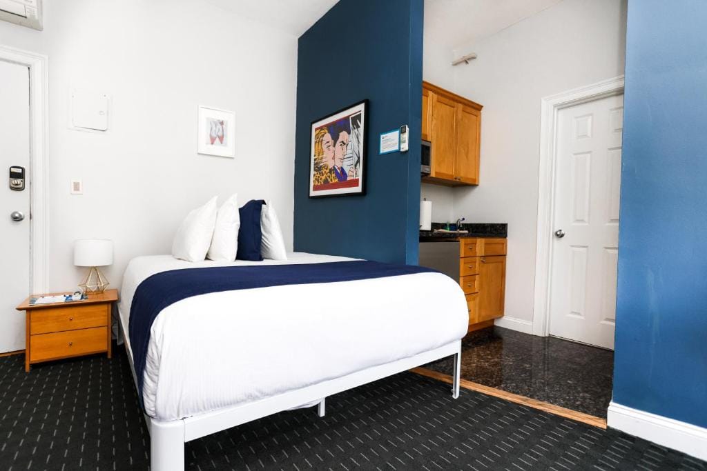 Heart of South End, Convenient, Comfy Studio #42 — 1