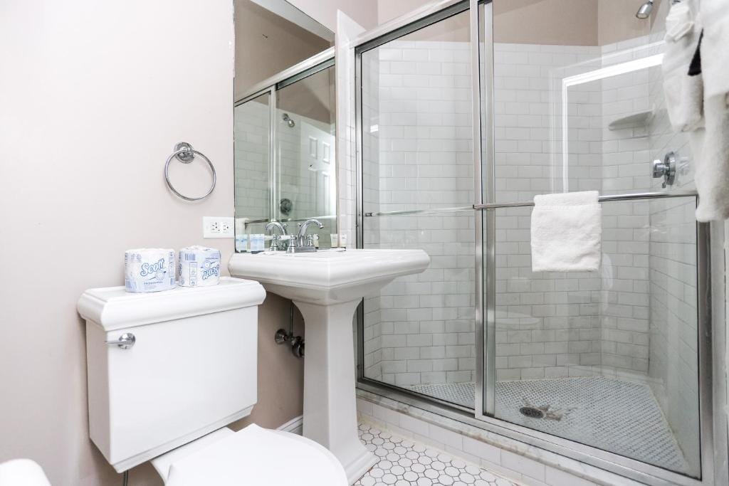 Heart of South End, Convenient, Comfy Studio #42 — 3