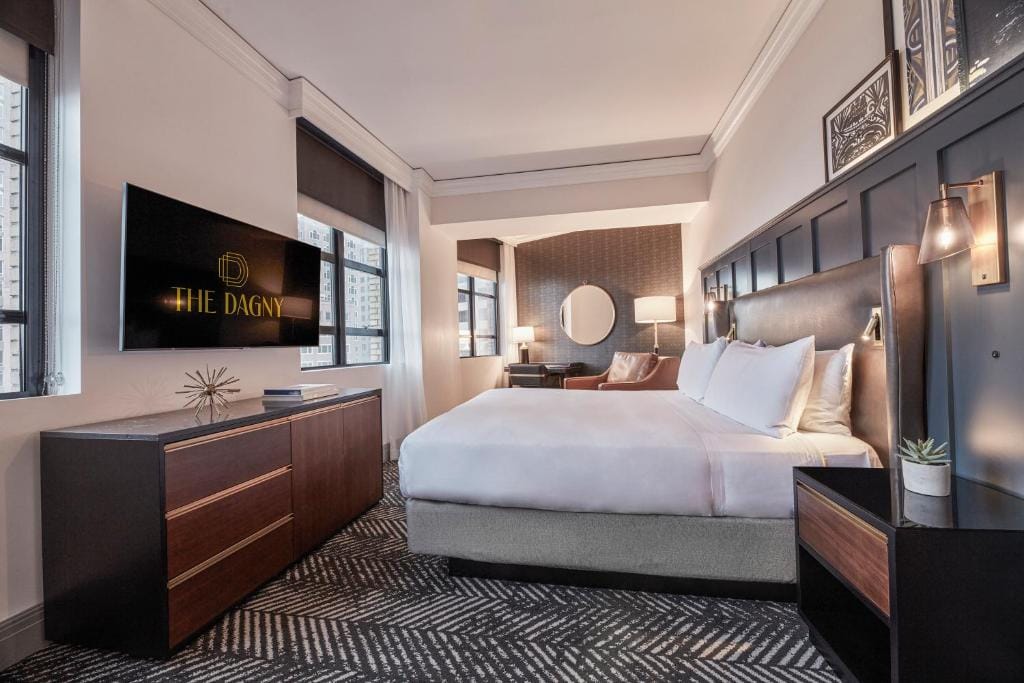 The Dagny Boston — 3
