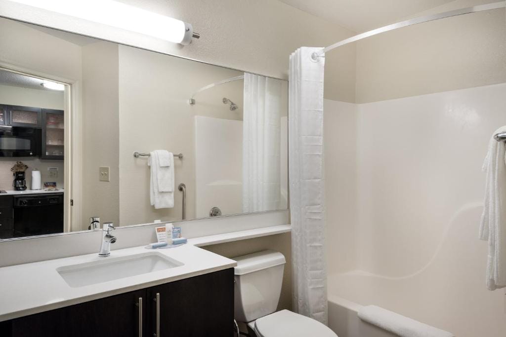 Candlewood Suites - Charlotte - Arrowood by IHG — 3