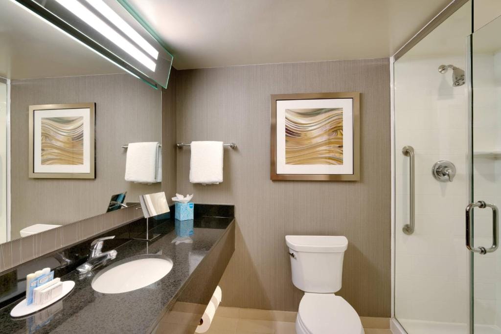 Courtyard by Marriott Charlotte Airport LoSo — 3