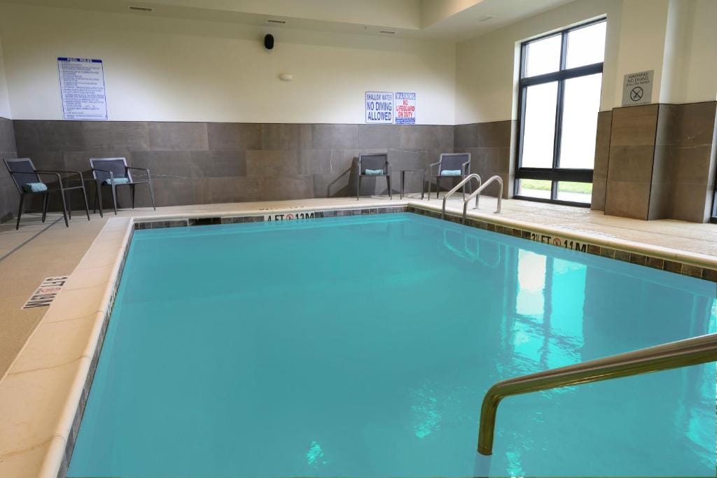 Courtyard by Marriott Charlotte Waverly — 3