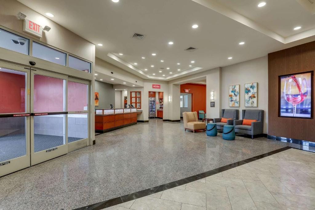Drury Inn & Suites Charlotte Arrowood — 5