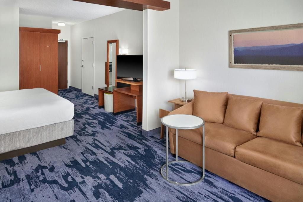 Fairfield Inn & Suites by Marriott Charlotte Airport — 2