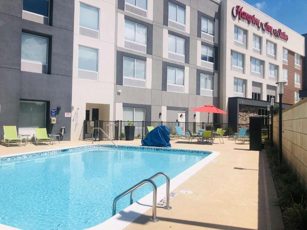 Hampton Inn & Suites Charlotte North I 485 — 3