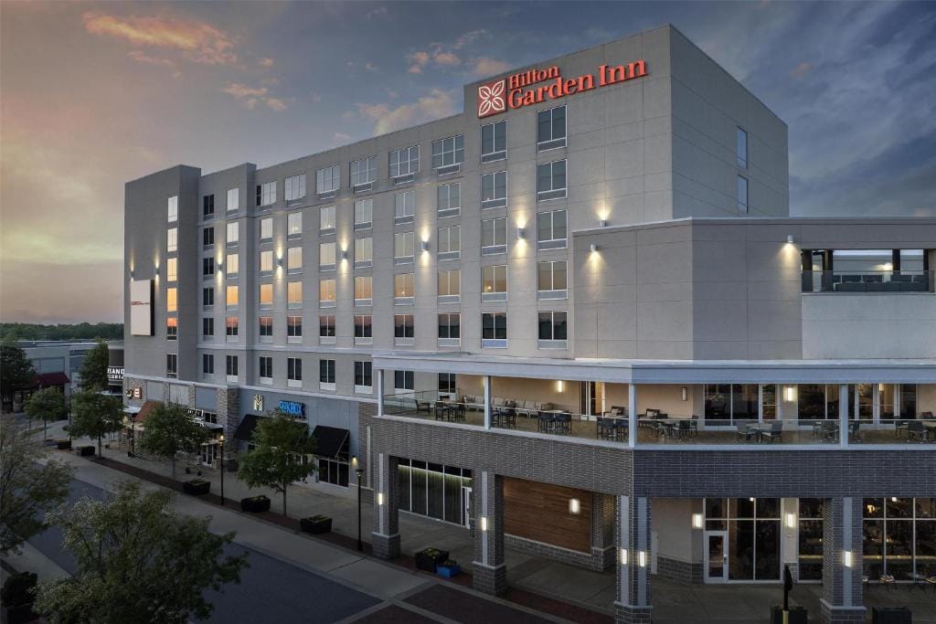 Hilton Garden Inn Charlotte Waverly — 4
