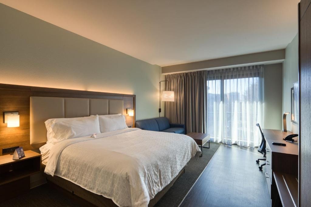 Holiday Inn Express & Suites - Charlotte - South End by IHG — 2