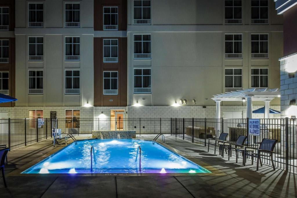 Homewood Suites by Hilton Charlotte Ballantyne, NC — 4