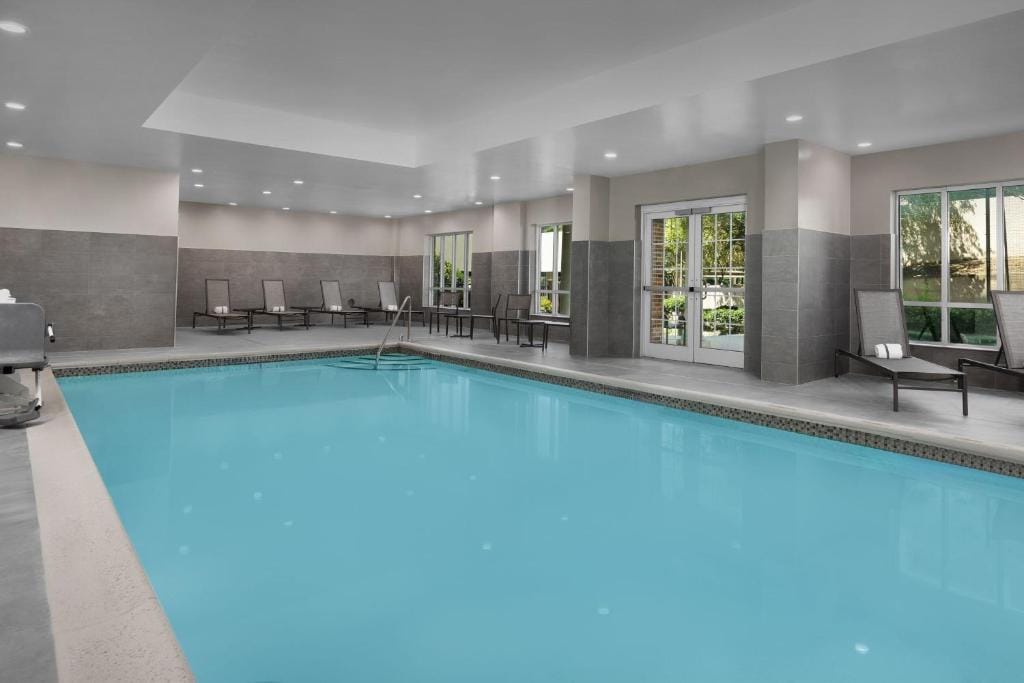 Residence Inn Charlotte SouthPark — 4