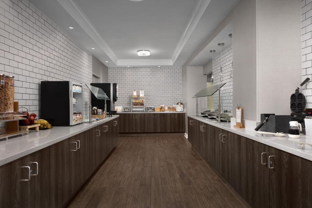 Residence Inn Charlotte SouthPark — 5