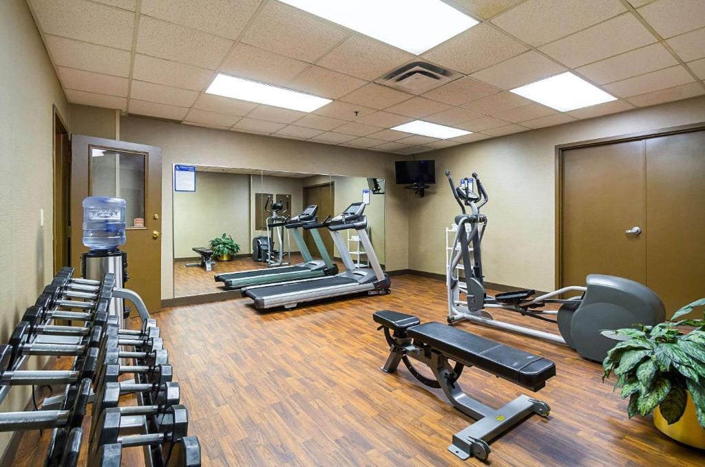 Comfort Inn Cleveland Downtown — 5