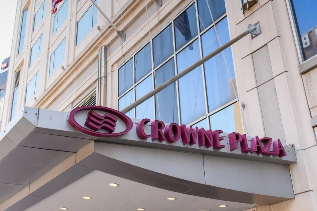Crowne Plaza Cleveland at Playhouse Square by IHG