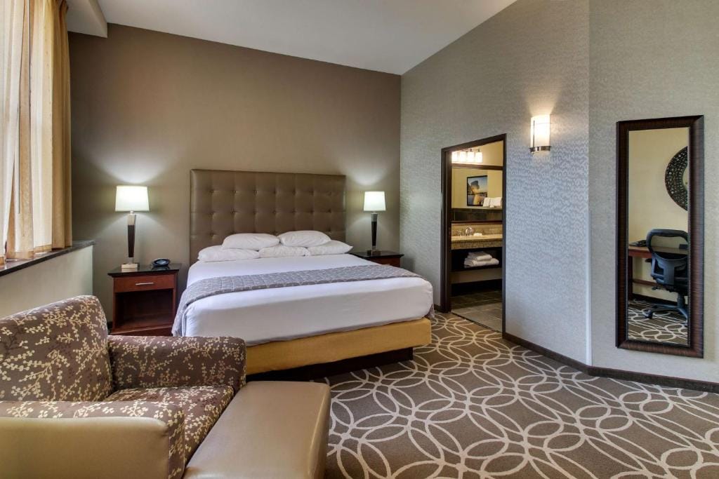 Drury Plaza Hotel Cleveland Downtown — 2