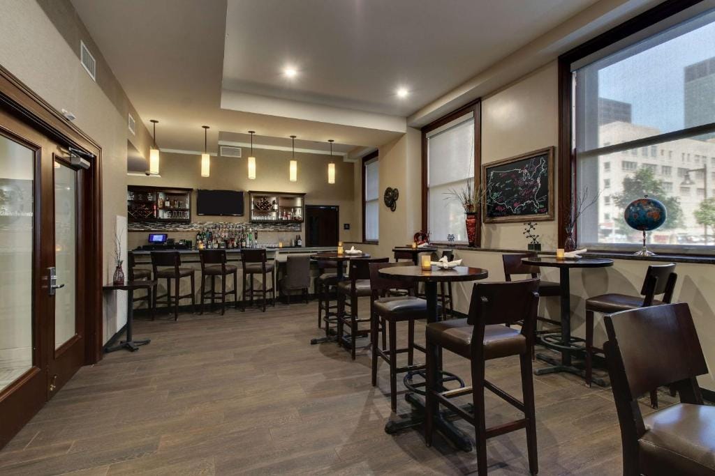 Drury Plaza Hotel Cleveland Downtown — 5