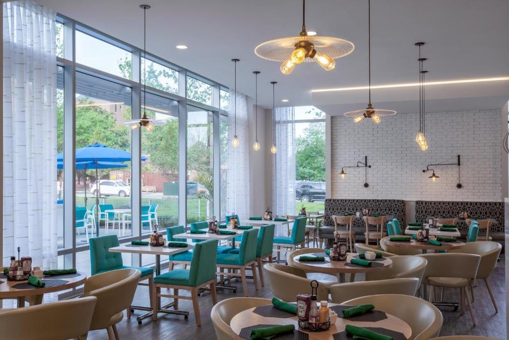 Holiday Inn Cleveland Clinic by IHG — 3