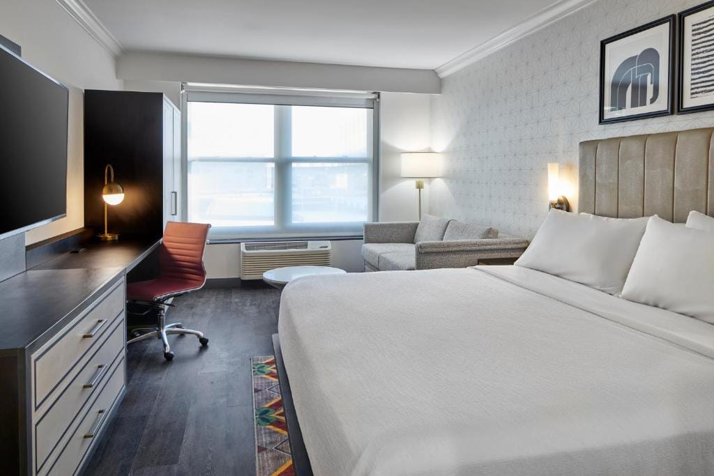 Hotel Indigo Cleveland Downtown by IHG — 2