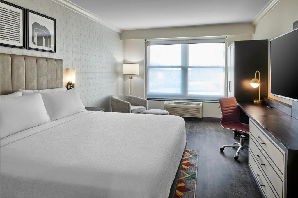 Hotel Indigo Cleveland Downtown by IHG — 3