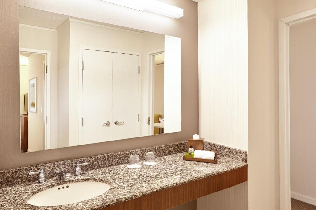 InterContinental Suites Hotel Cleveland by IHG — 3