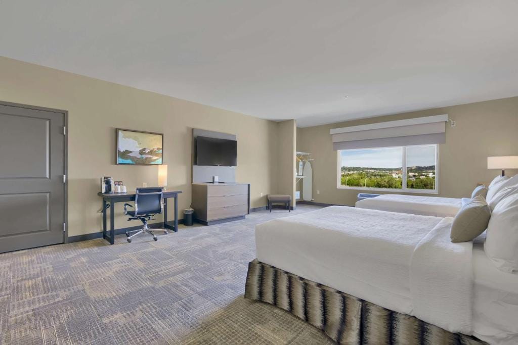 Best Western Plus Fillmore Inn & Suites — 2