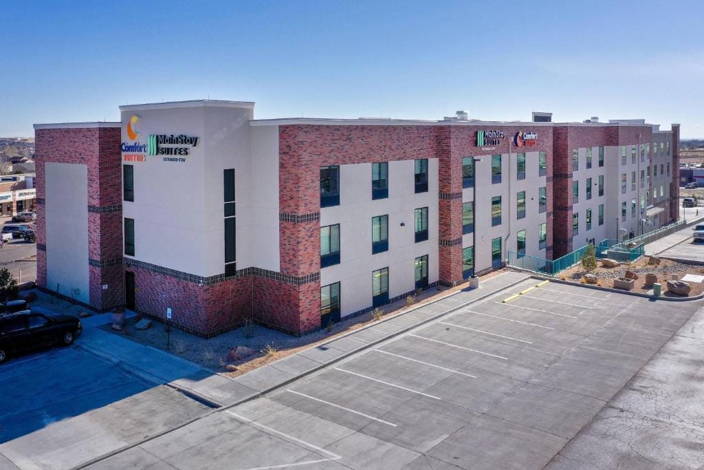 Comfort Suites Colorado Springs East - Medical Center Area — 4