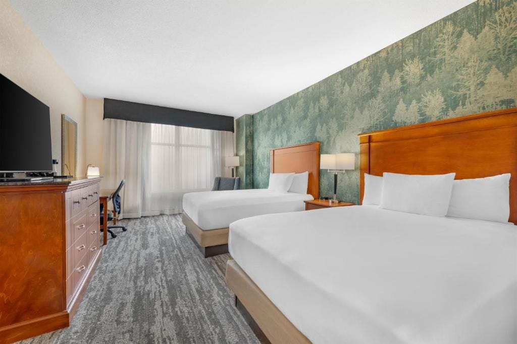 Drury Plaza Hotel Colorado Springs Near the Air Force Academy — 2