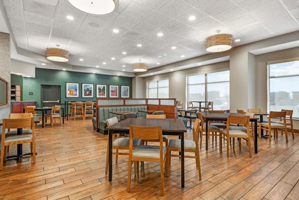 Drury Plaza Hotel Colorado Springs Near the Air Force Academy — 5