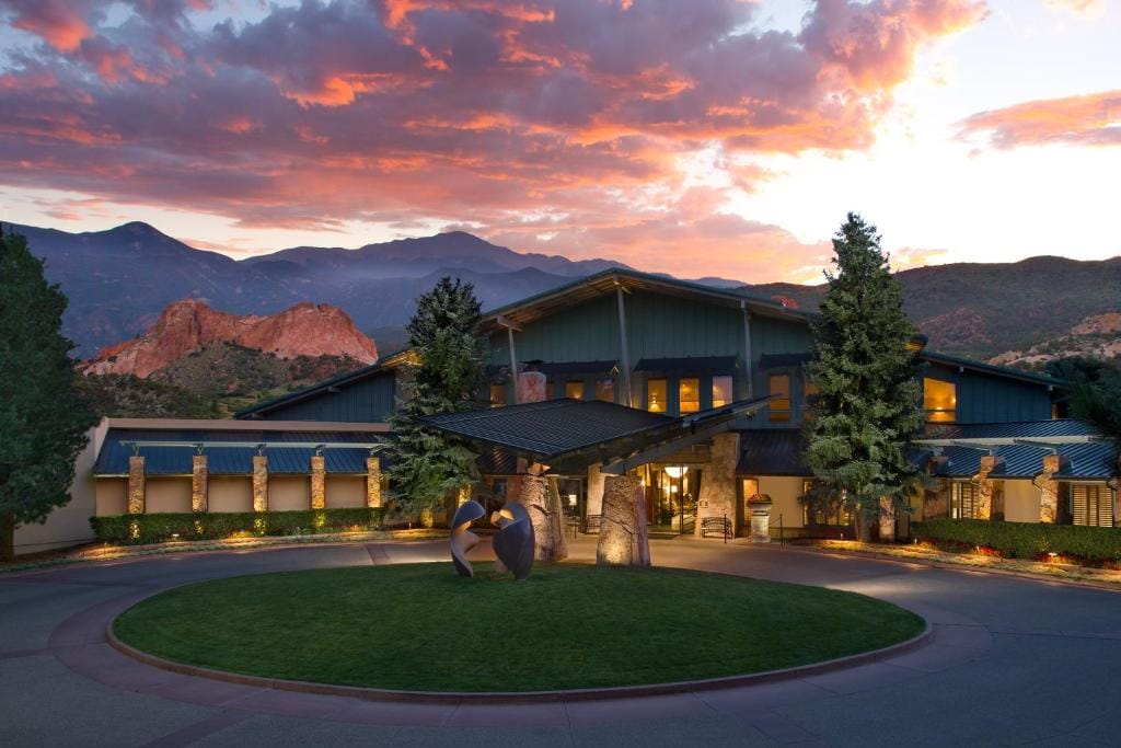 Garden of the Gods Resort & Club — 4